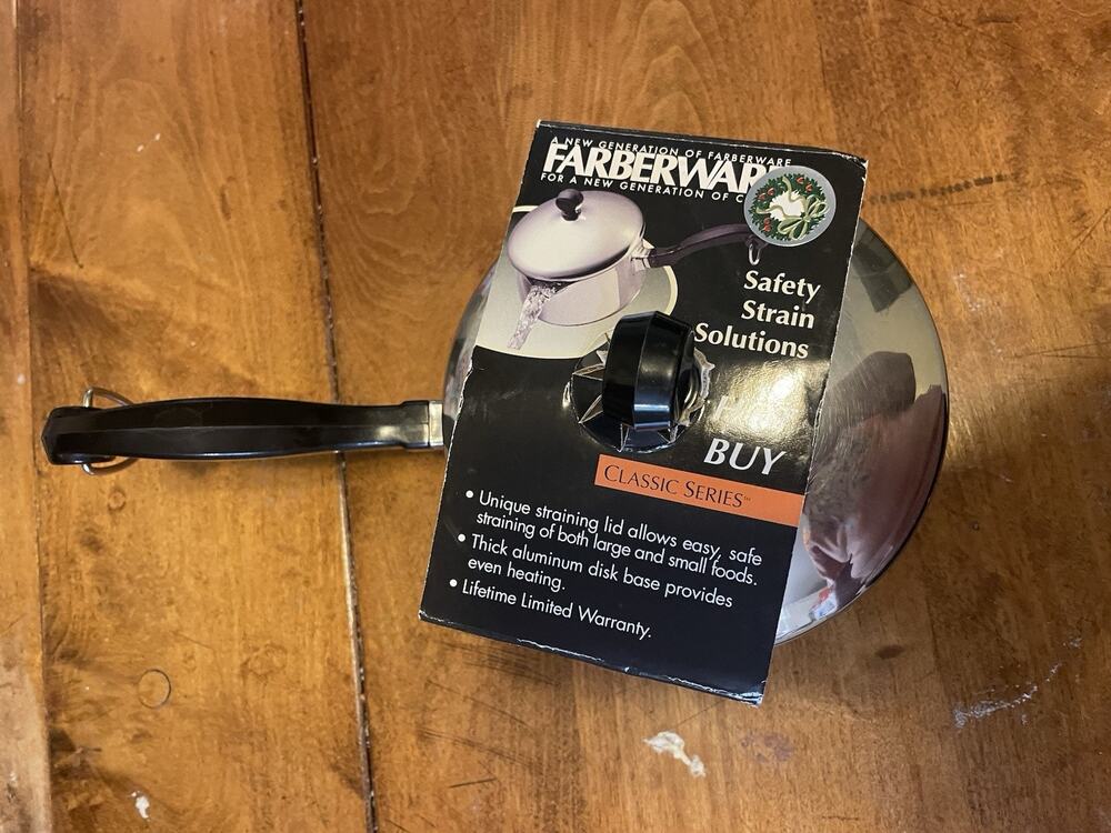 Farberware 1 Quart Stainless Steel Covered Saucepan Classic Series New Old Stock